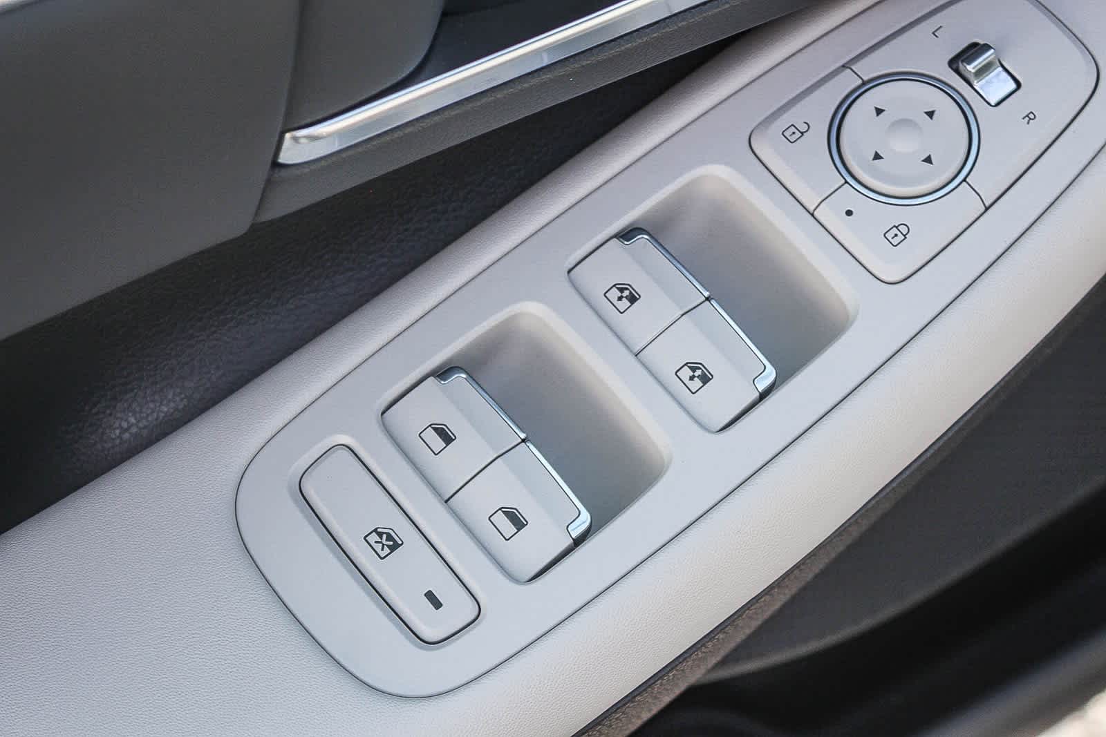 Thumbnail: 2023 Hyundai Sonata - 26