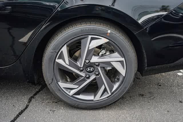 Thumbnail: 2025 Hyundai Elantra - 13