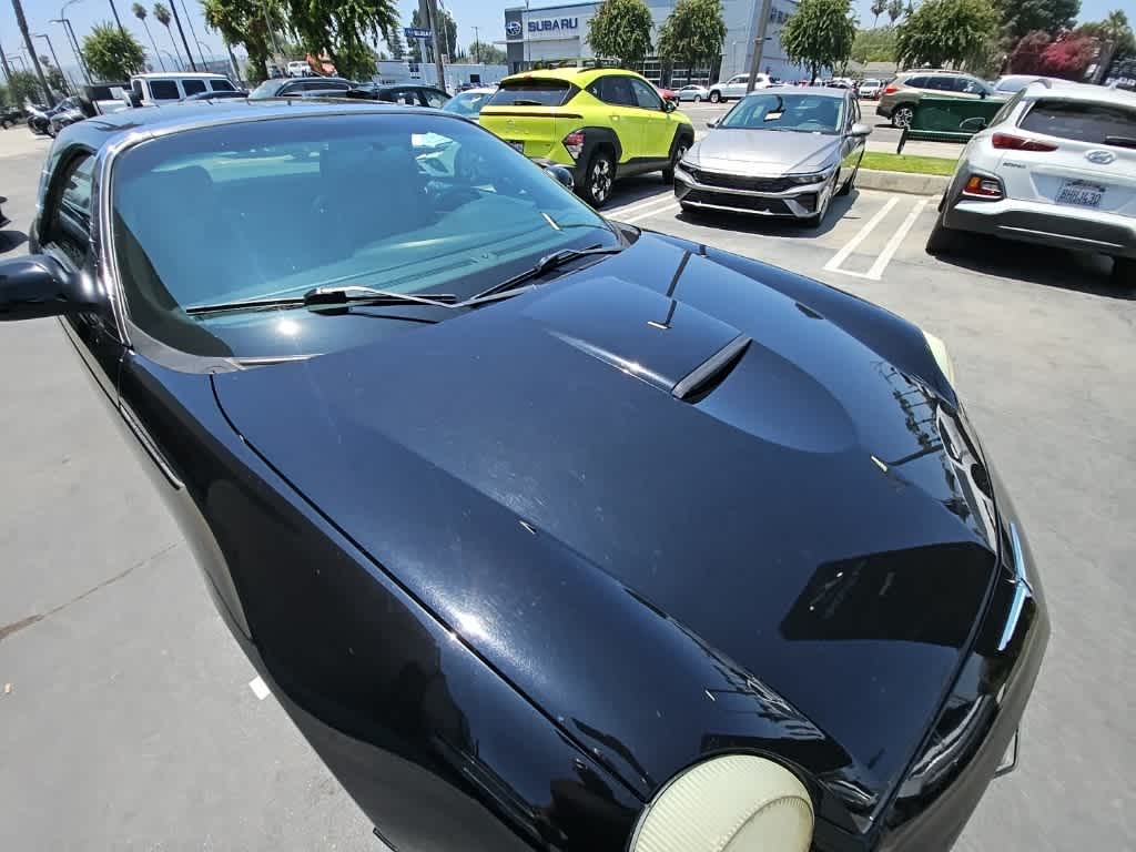 Thumbnail: 2005 Ford Thunderbird - 15