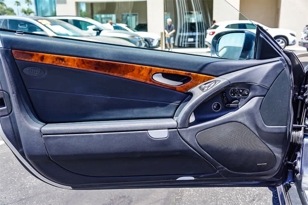 Thumbnail: 2009 Mercedes-Benz SL-Class - 24
