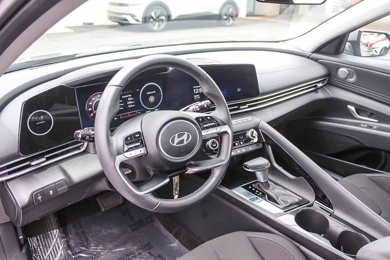 Thumbnail: 2025 Hyundai Elantra - 22