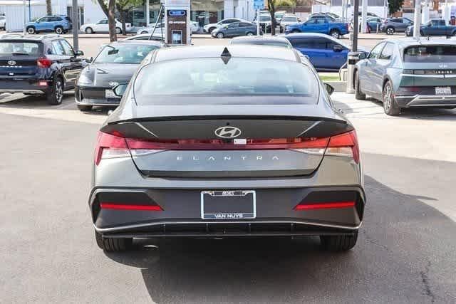 Thumbnail: 2025 Hyundai Elantra - 5