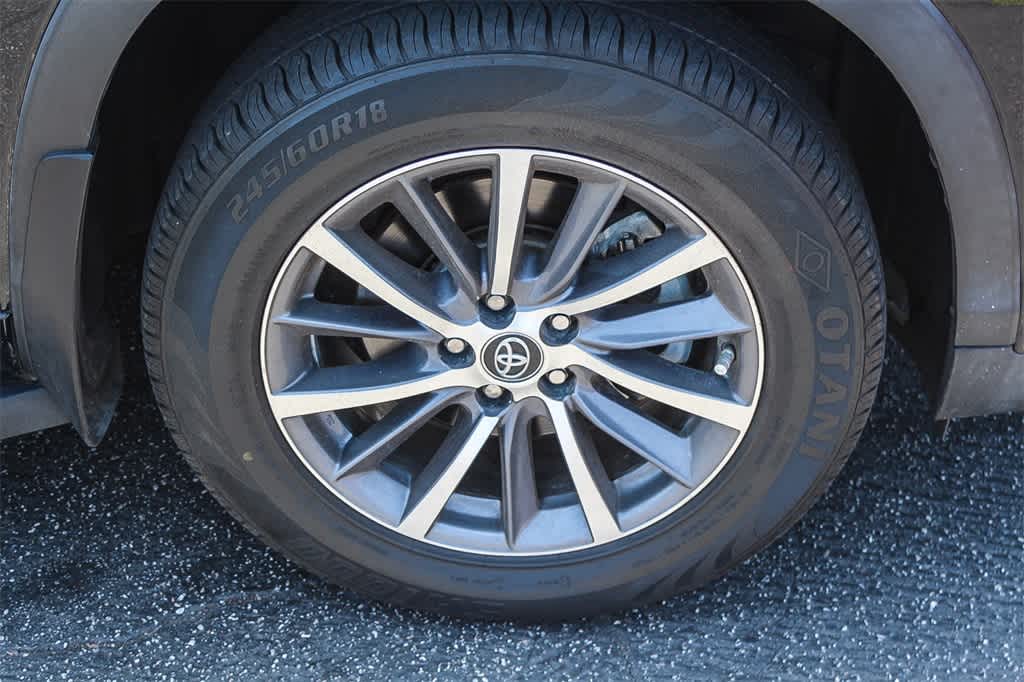 Thumbnail: 2018 Toyota Highlander - 9