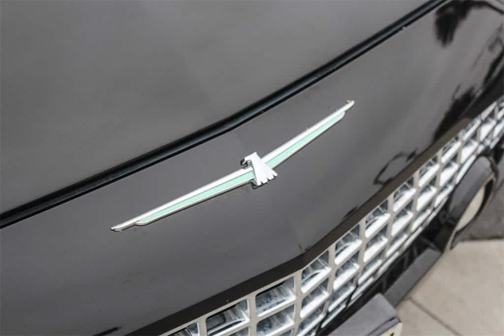 Thumbnail: 2005 Ford Thunderbird - 11