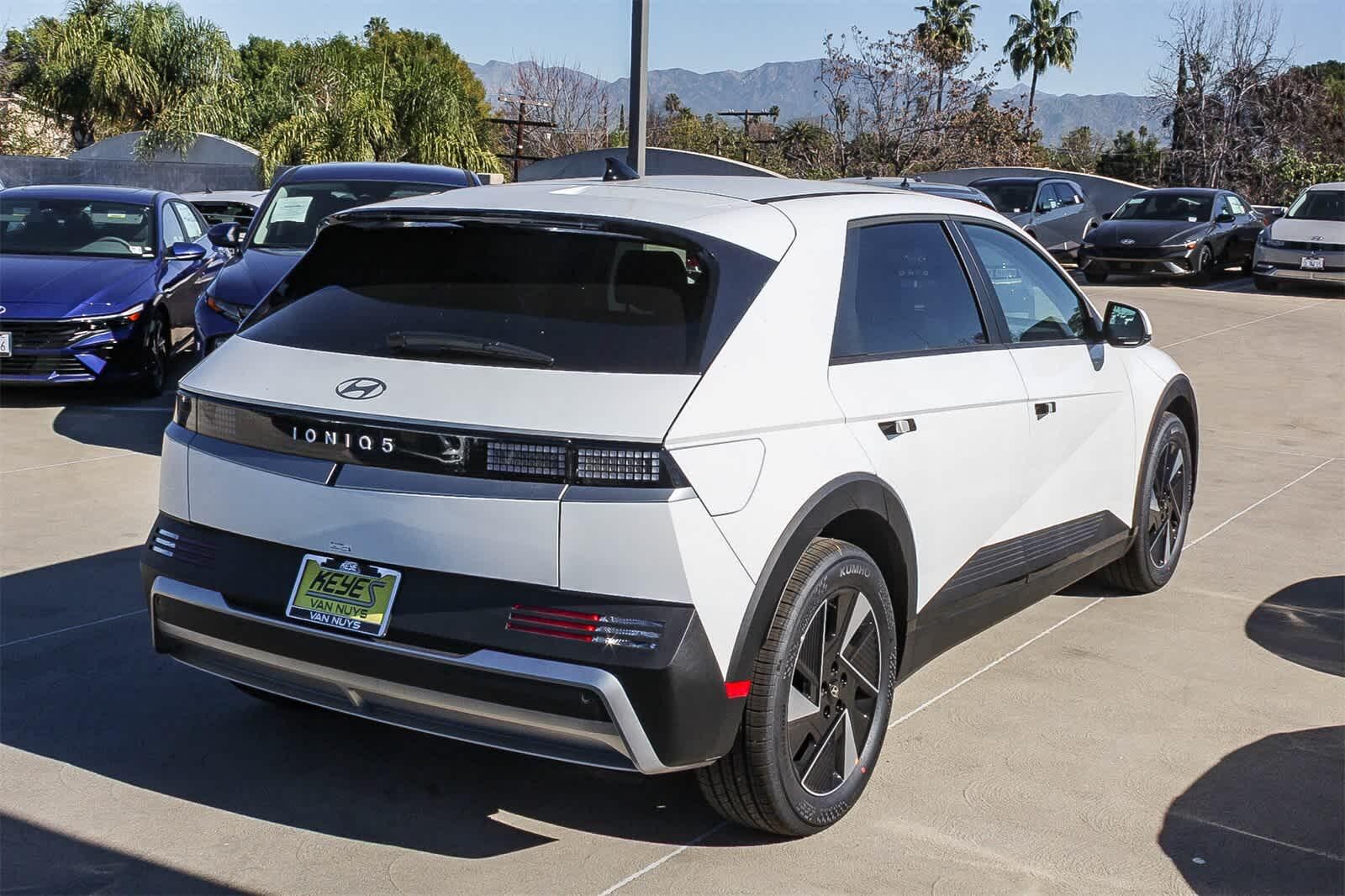 Thumbnail: 2026 Hyundai Ioniq 5 - 4