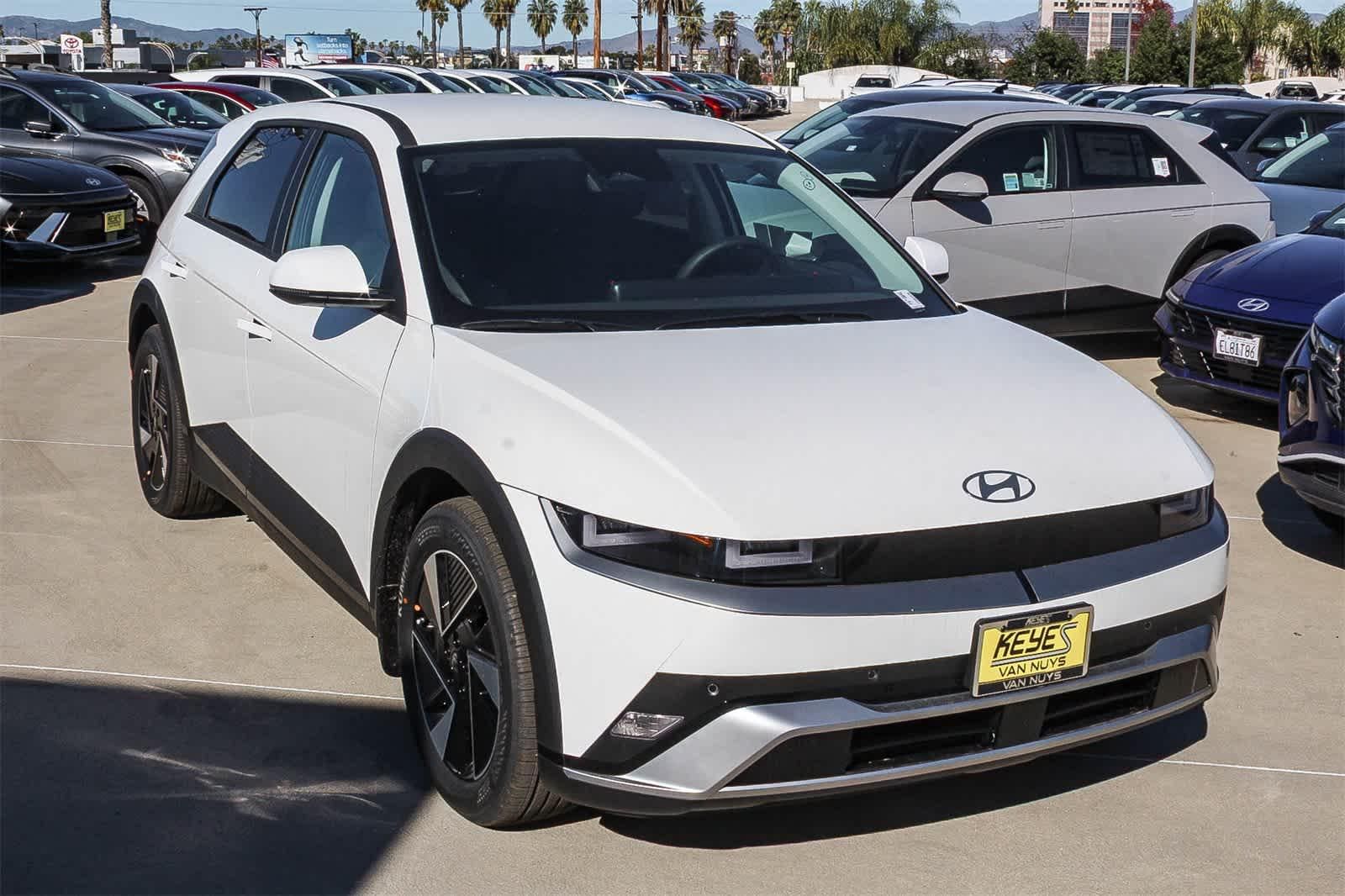 Thumbnail: 2026 Hyundai Ioniq 5 - 3