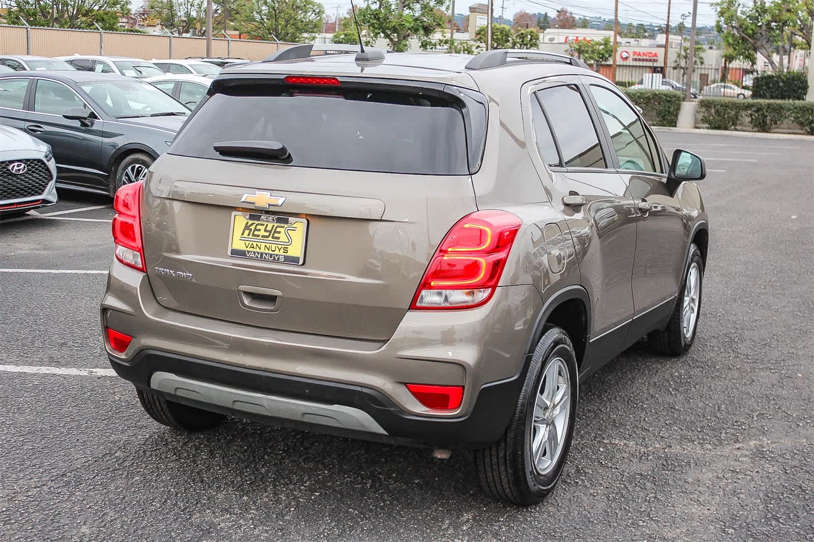 Thumbnail: 2022 Chevrolet Trax - 4