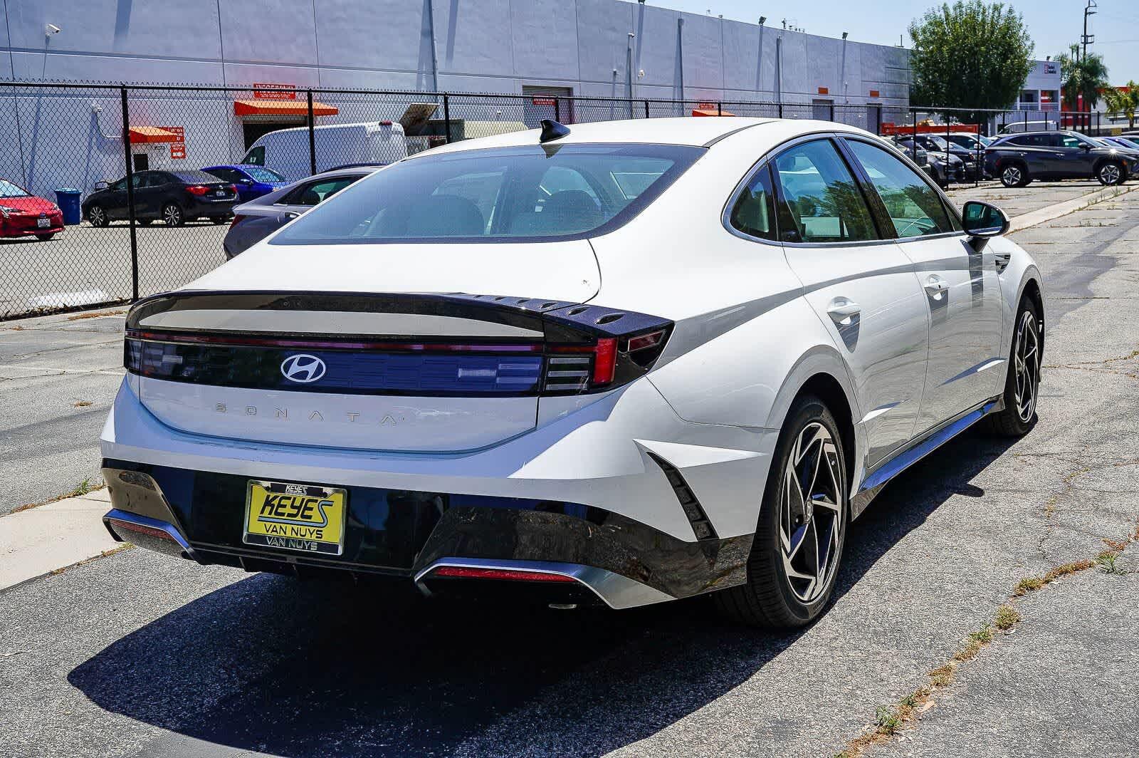 Thumbnail: 2026 Hyundai Sonata - 4