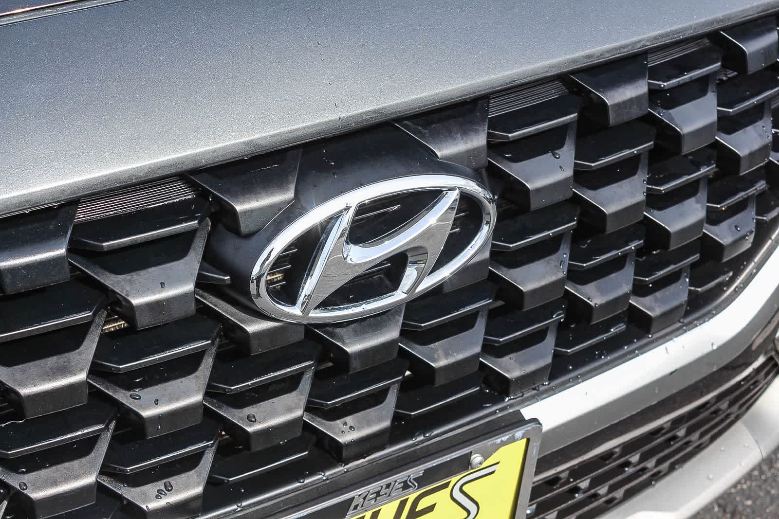 Thumbnail: 2023 Hyundai Santa Fe - 17