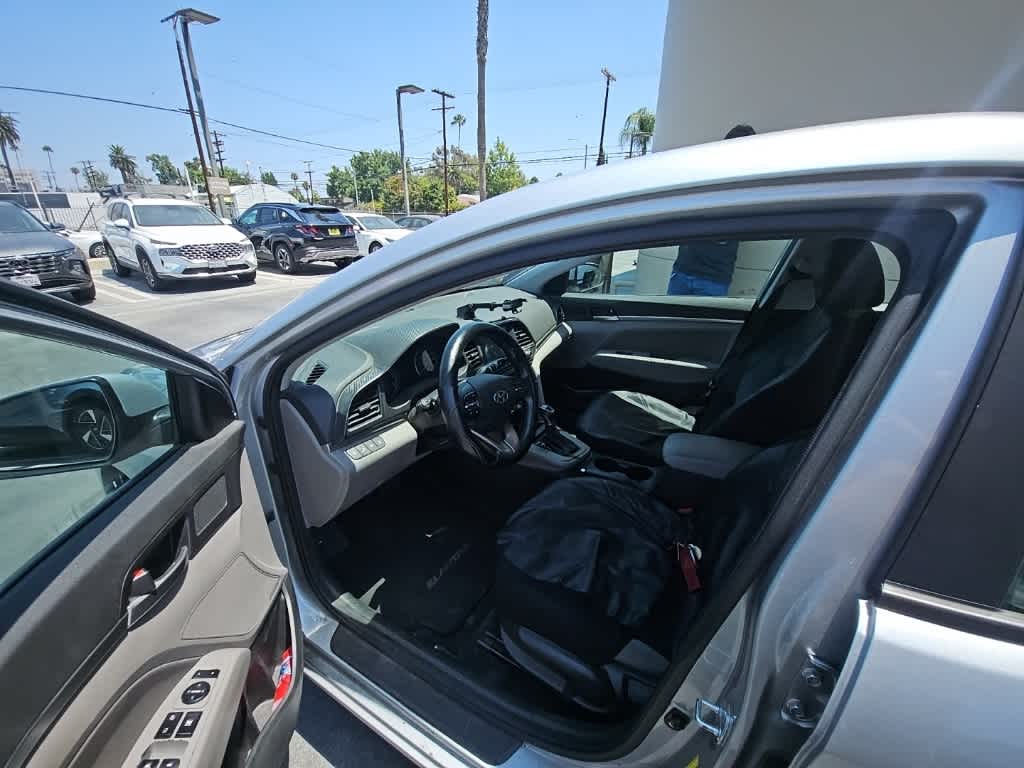 Thumbnail: 2020 Hyundai Elantra - 8