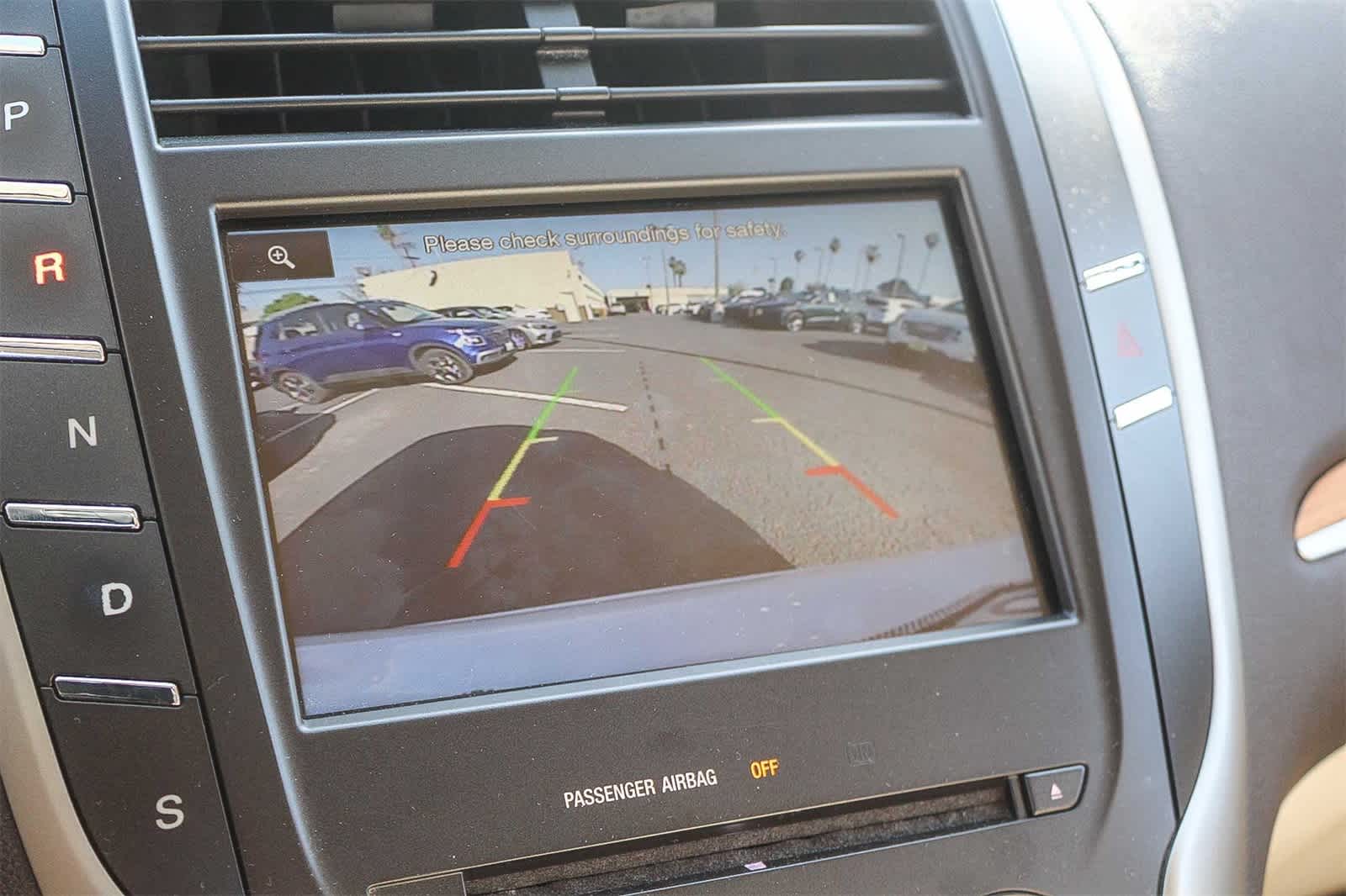 Thumbnail: 2015 Lincoln MKC - 34