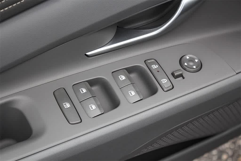 Thumbnail: 2026 Hyundai Elantra - 22