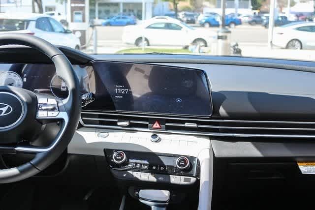 Thumbnail: 2025 Hyundai Elantra - 15