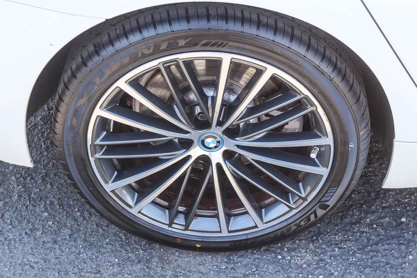 Thumbnail: 2023 BMW 5 Series - 9