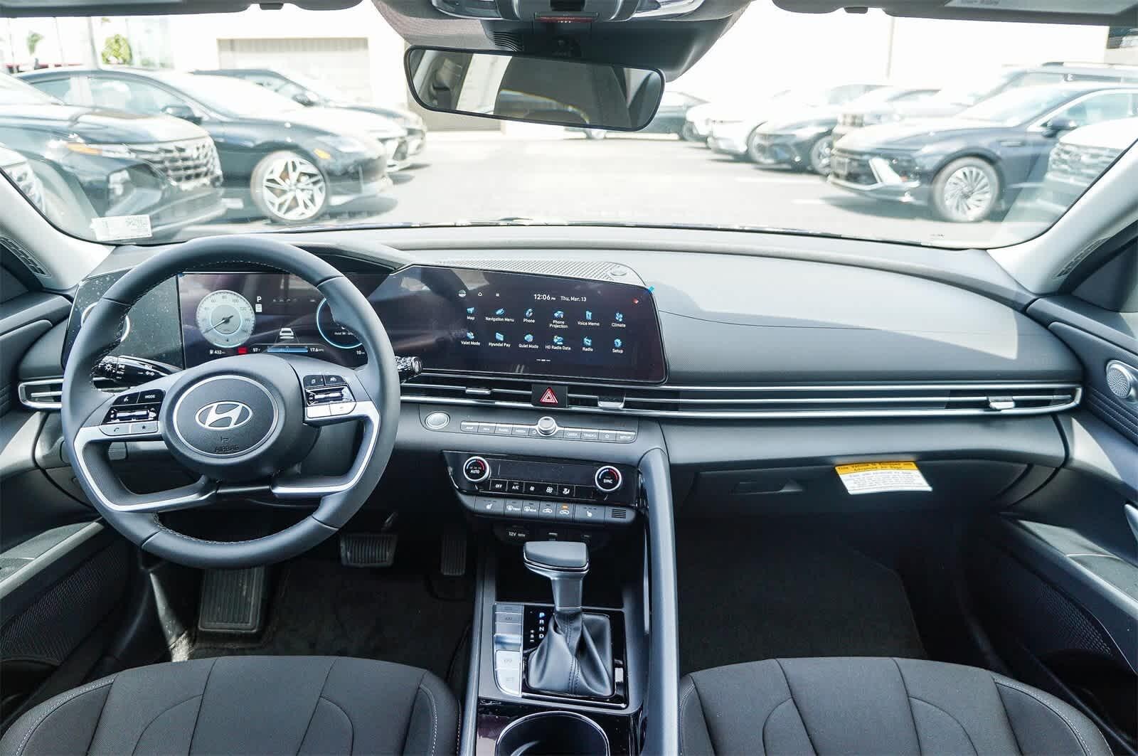 Thumbnail: 2025 Hyundai Elantra - 18