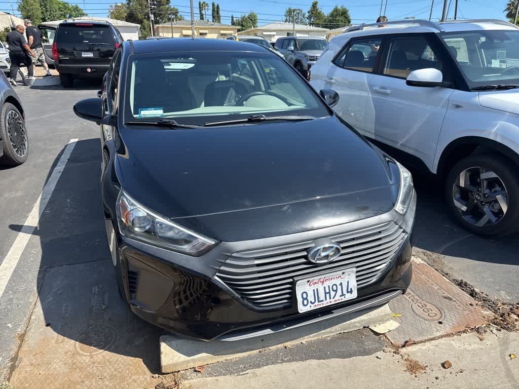 Thumbnail: 2019 Hyundai Ioniq - 10