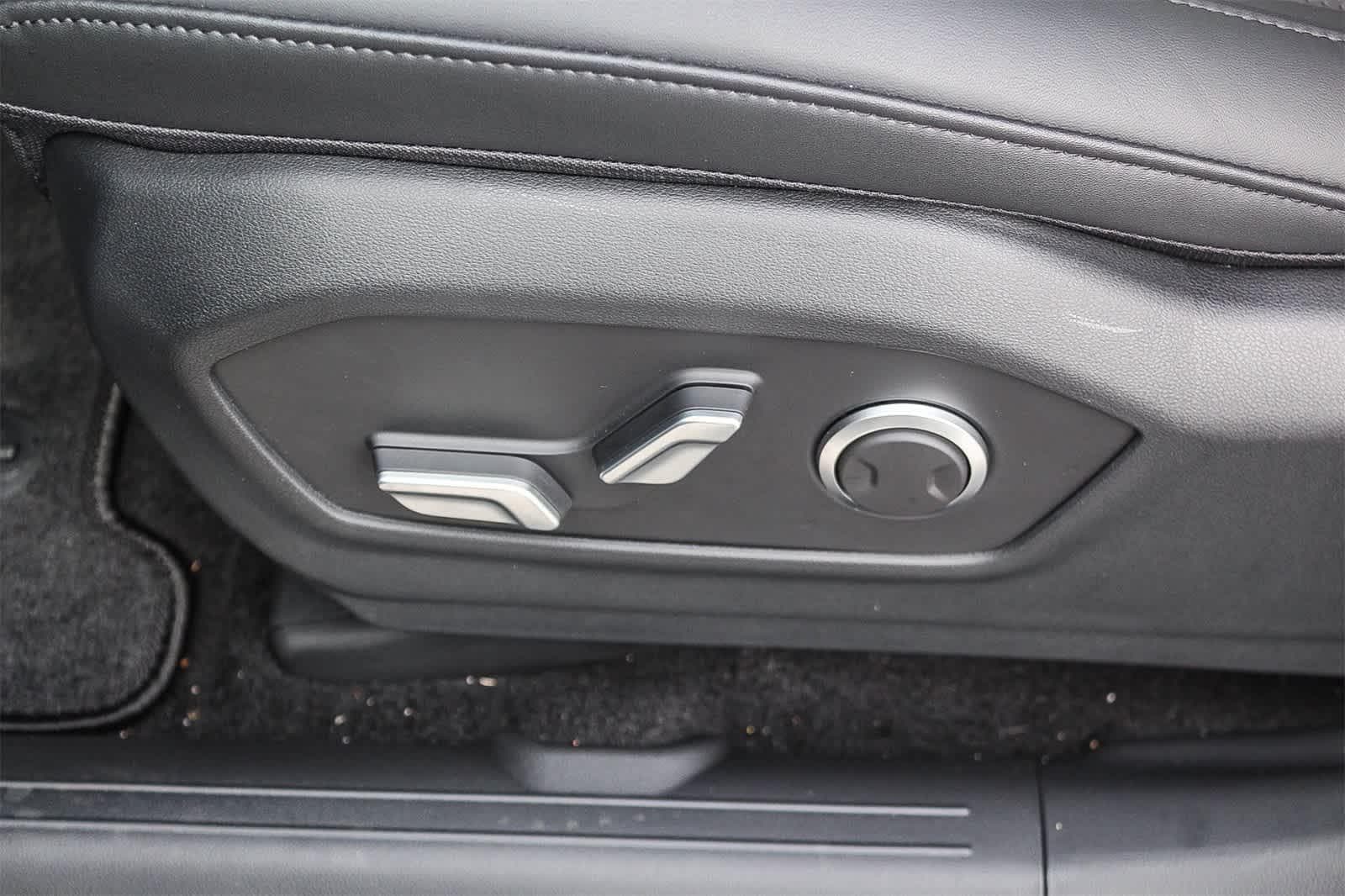 Thumbnail: 2026 Hyundai Santa Fe - 28