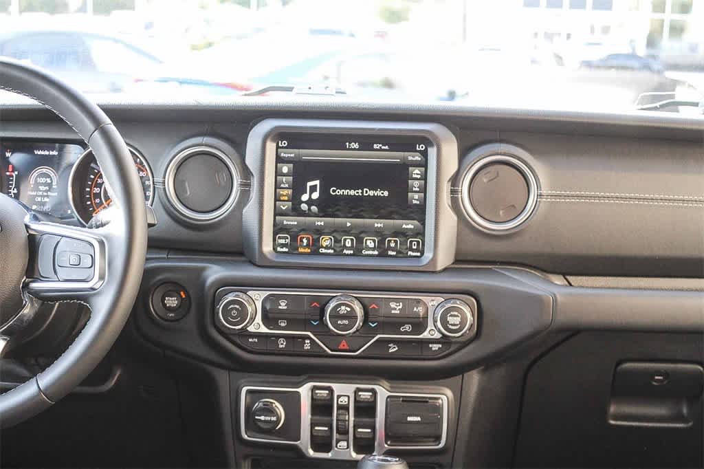 Thumbnail: 2018 Jeep Wrangler - 16