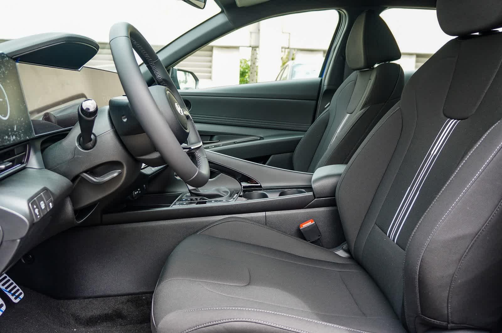 Thumbnail: 2025 Hyundai Elantra - 21