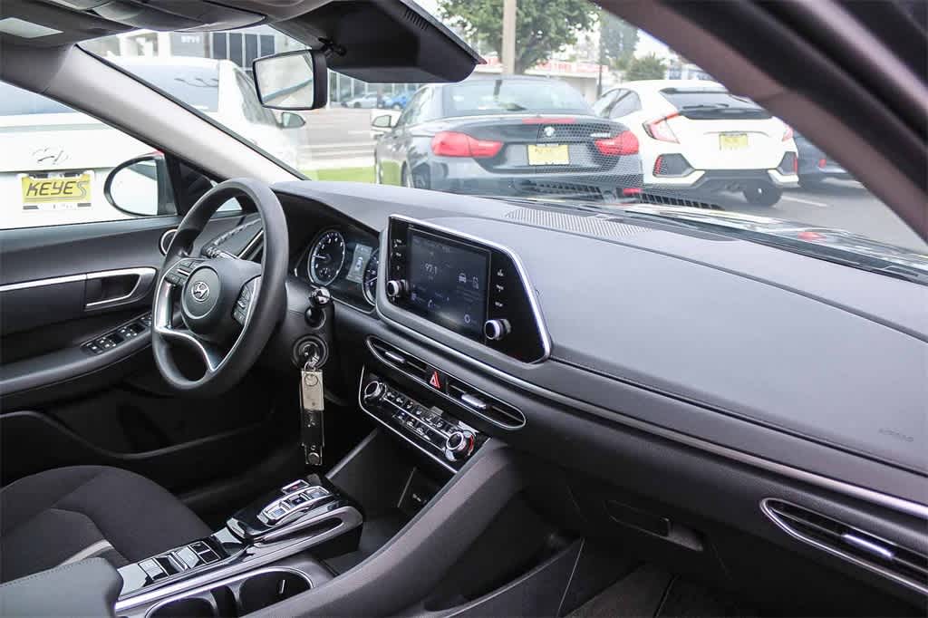 Thumbnail: 2022 Hyundai Sonata - 16