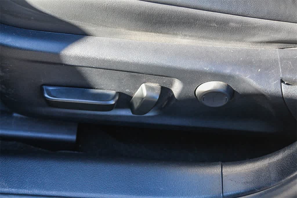 Thumbnail: 2022 Lexus IS - 28