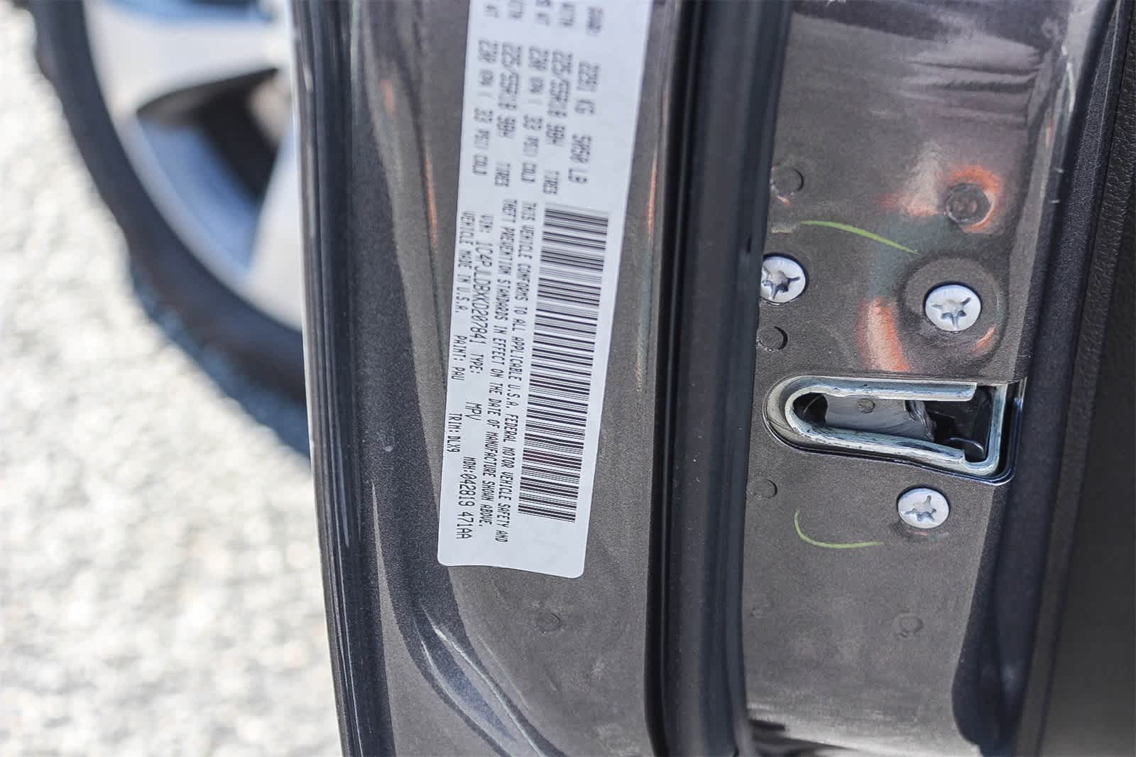 Thumbnail: 2019 Jeep Cherokee - 37