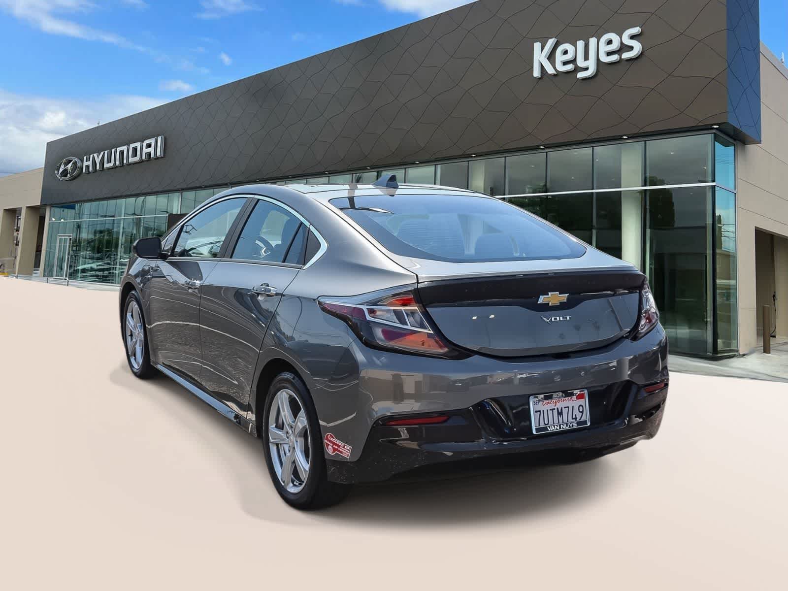 Thumbnail: 2017 Chevrolet Volt - 7