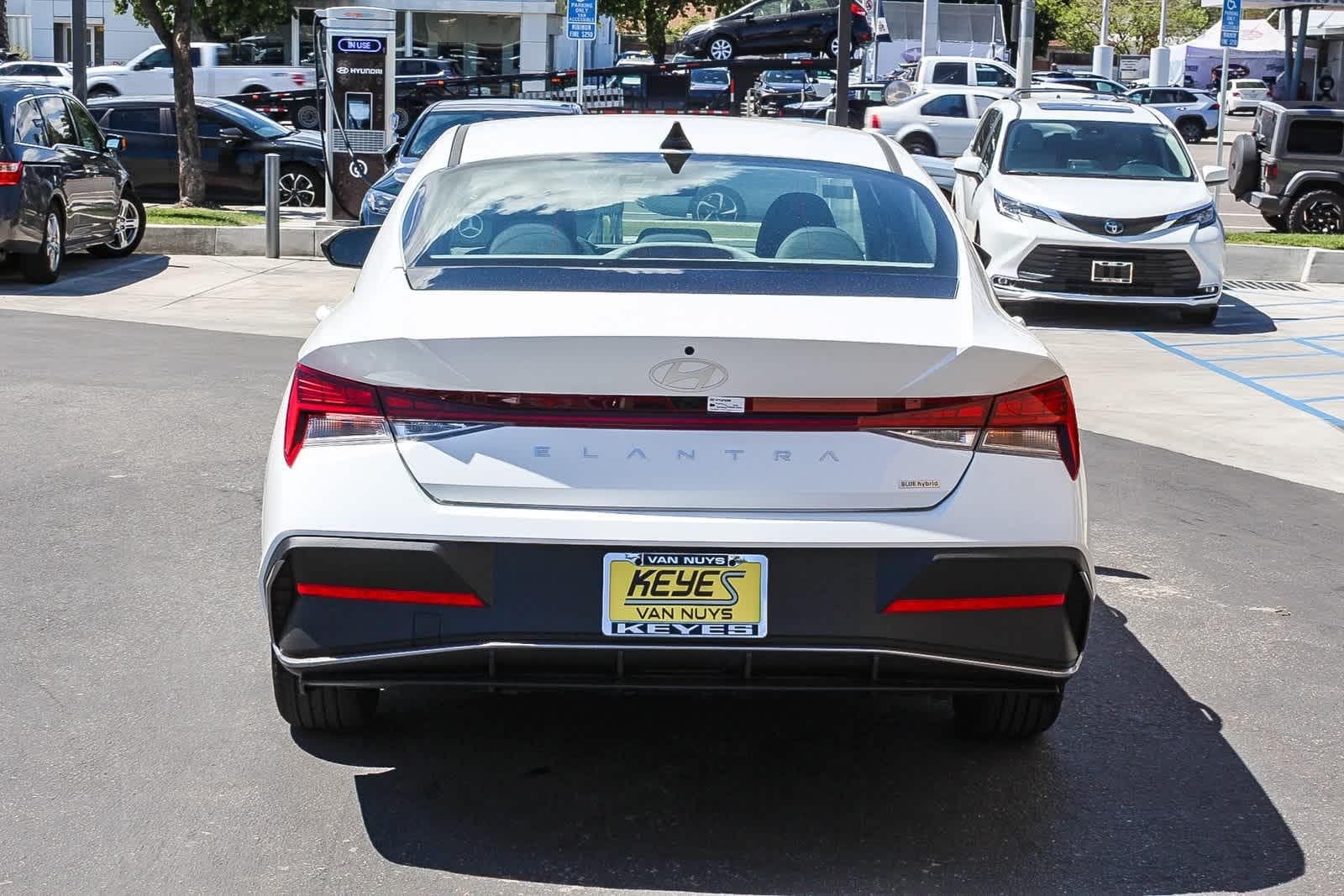 Thumbnail: 2025 Hyundai Elantra - 6