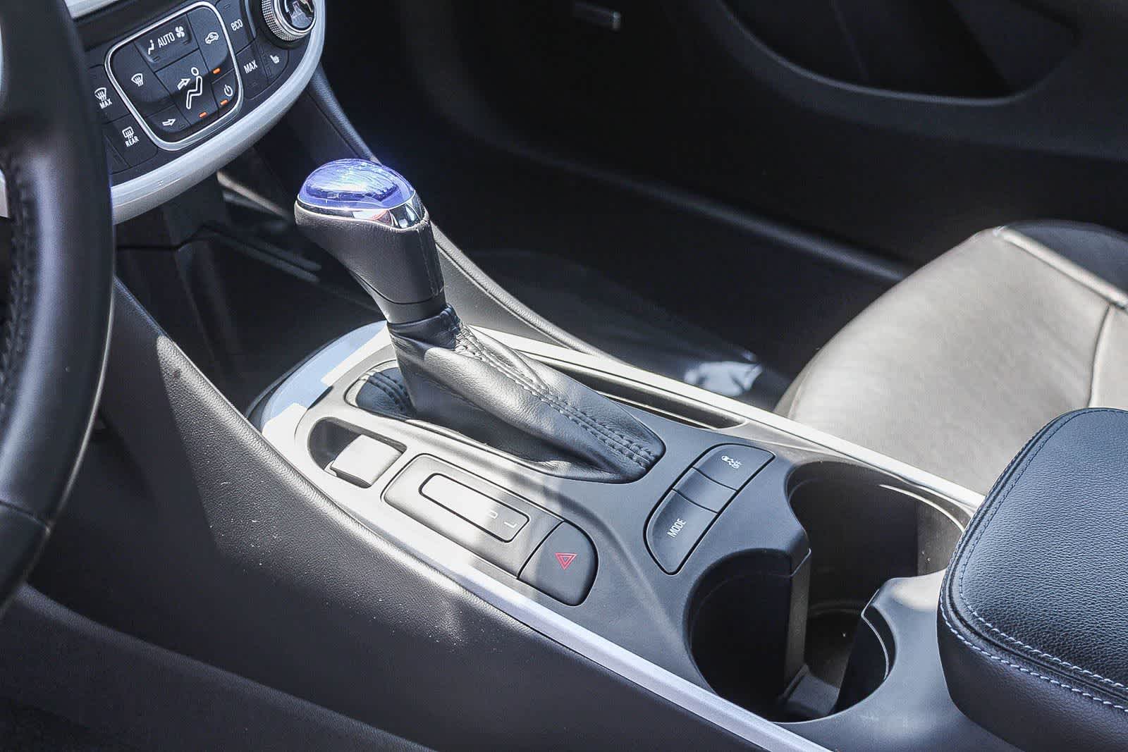 Thumbnail: 2017 Chevrolet Volt - 24