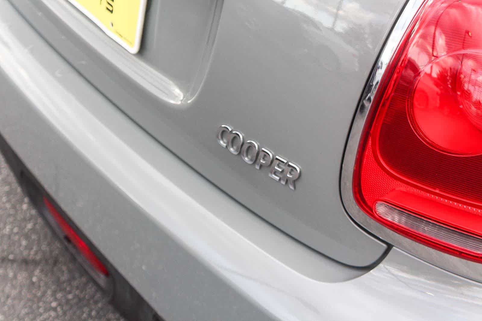 Thumbnail: 2017 MINI Cooper Hardtop - 11