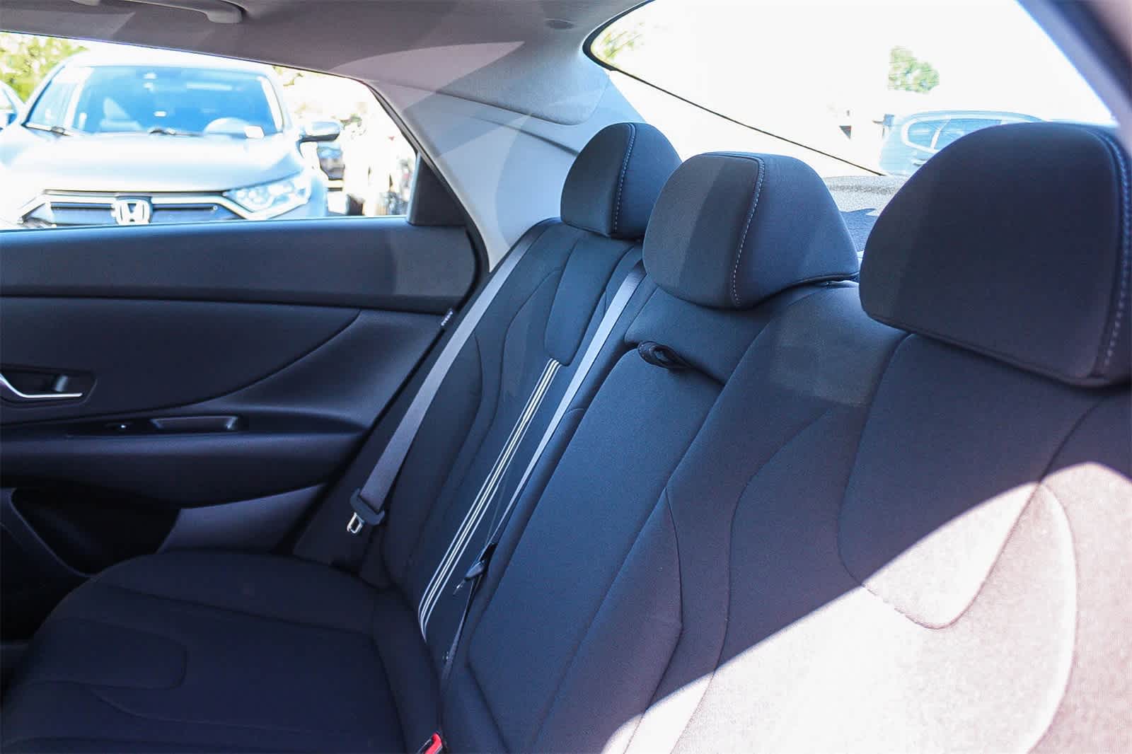 Thumbnail: 2025 Hyundai Elantra - 23