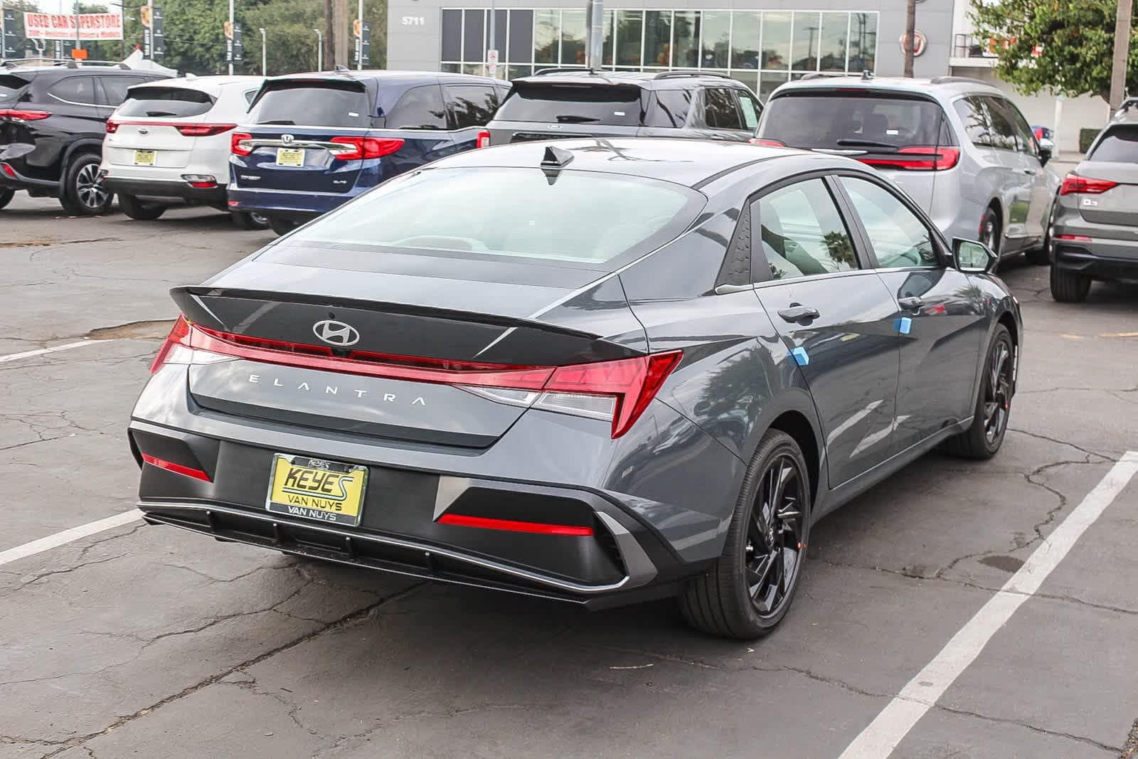 Thumbnail: 2026 Hyundai Elantra - 3