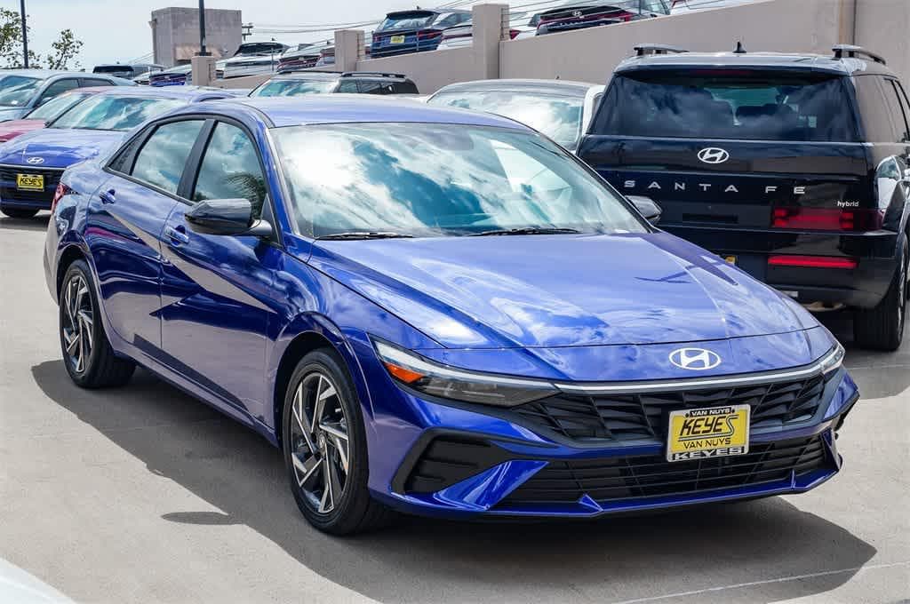 Thumbnail: 2025 Hyundai Elantra - 5