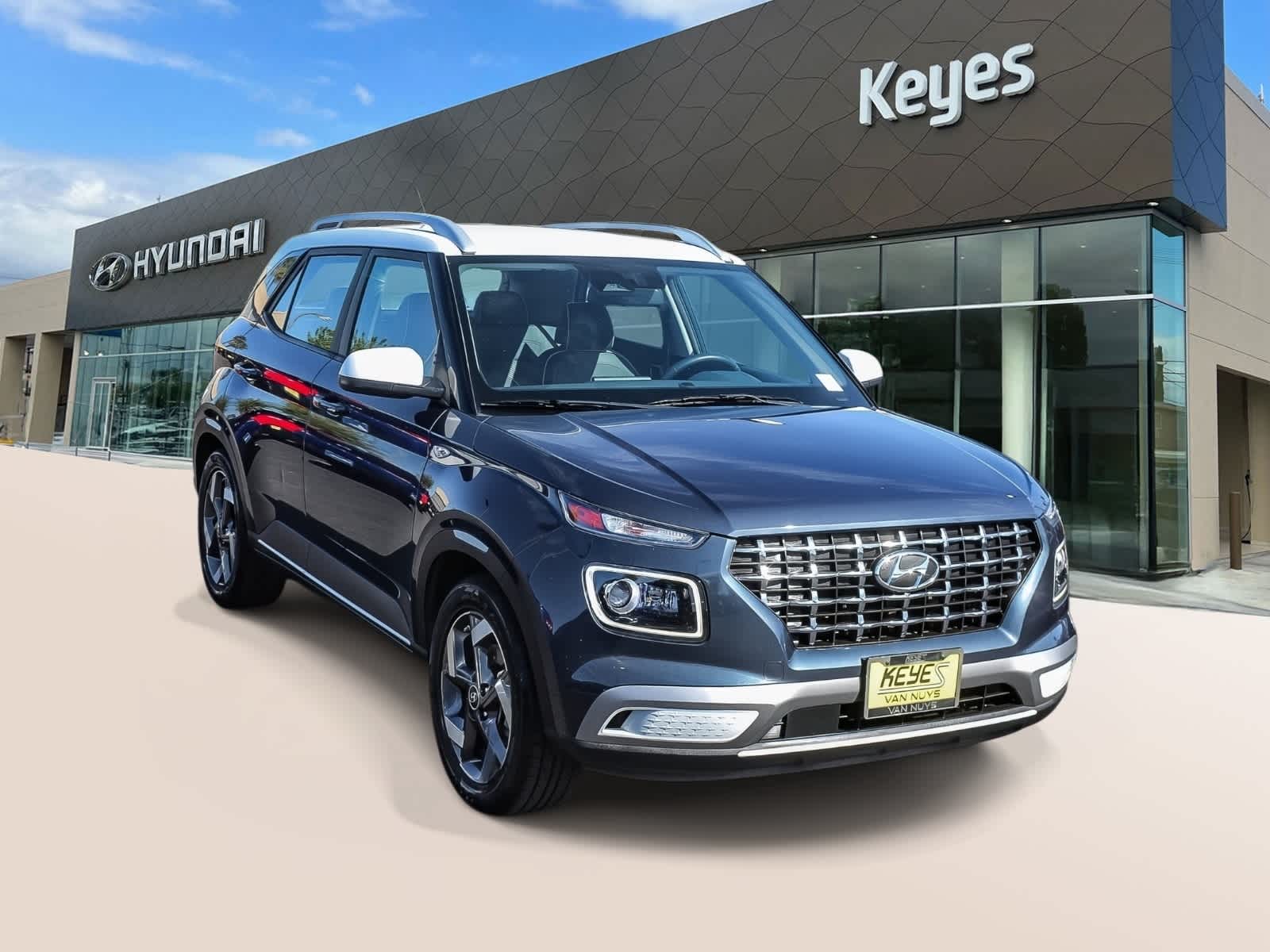 Thumbnail: 2023 Hyundai Venue - 3