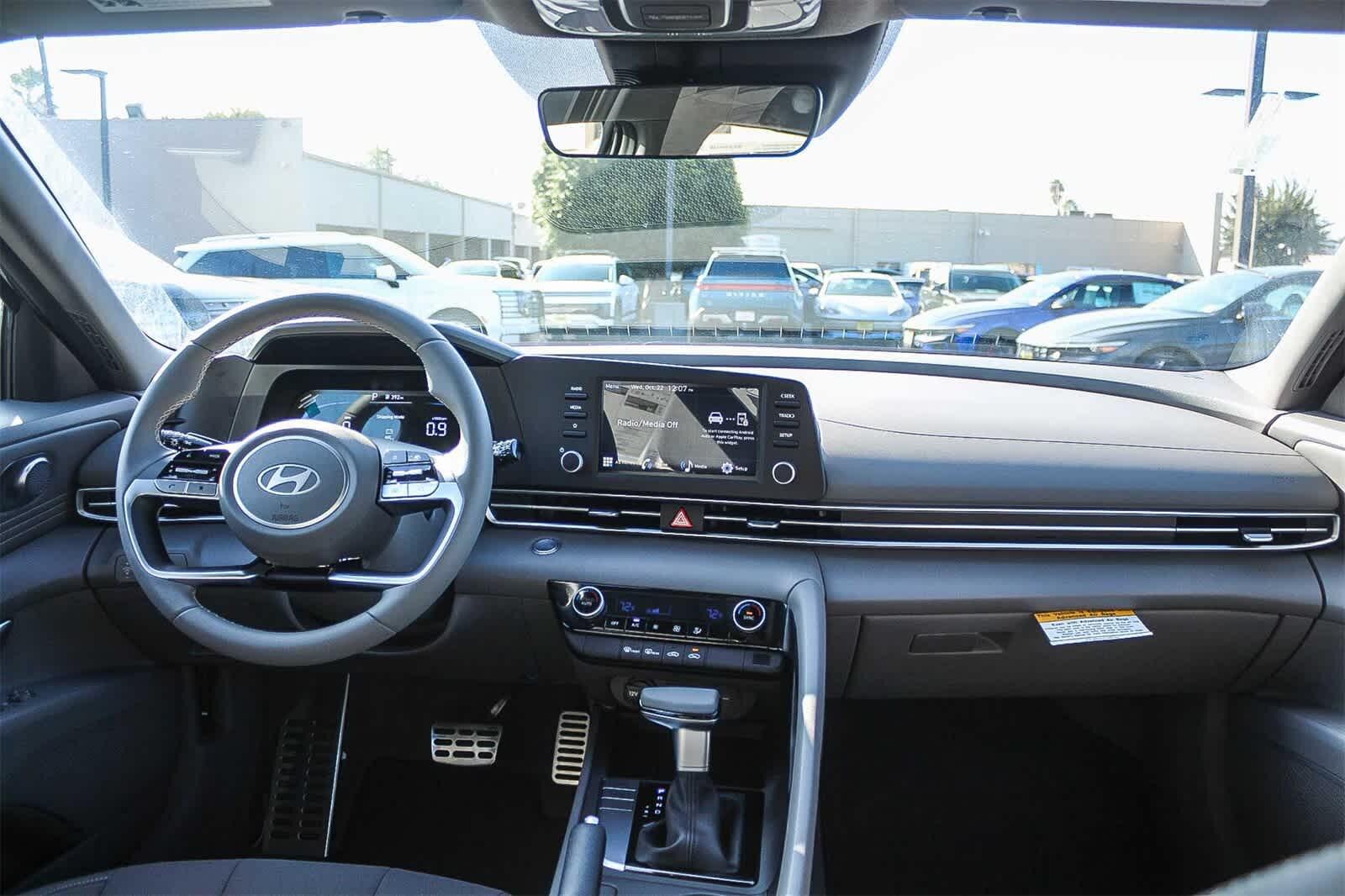 Thumbnail: 2026 Hyundai Elantra - 17