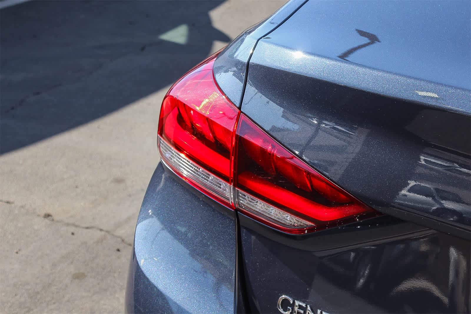 Thumbnail: 2015 Hyundai Genesis - 8