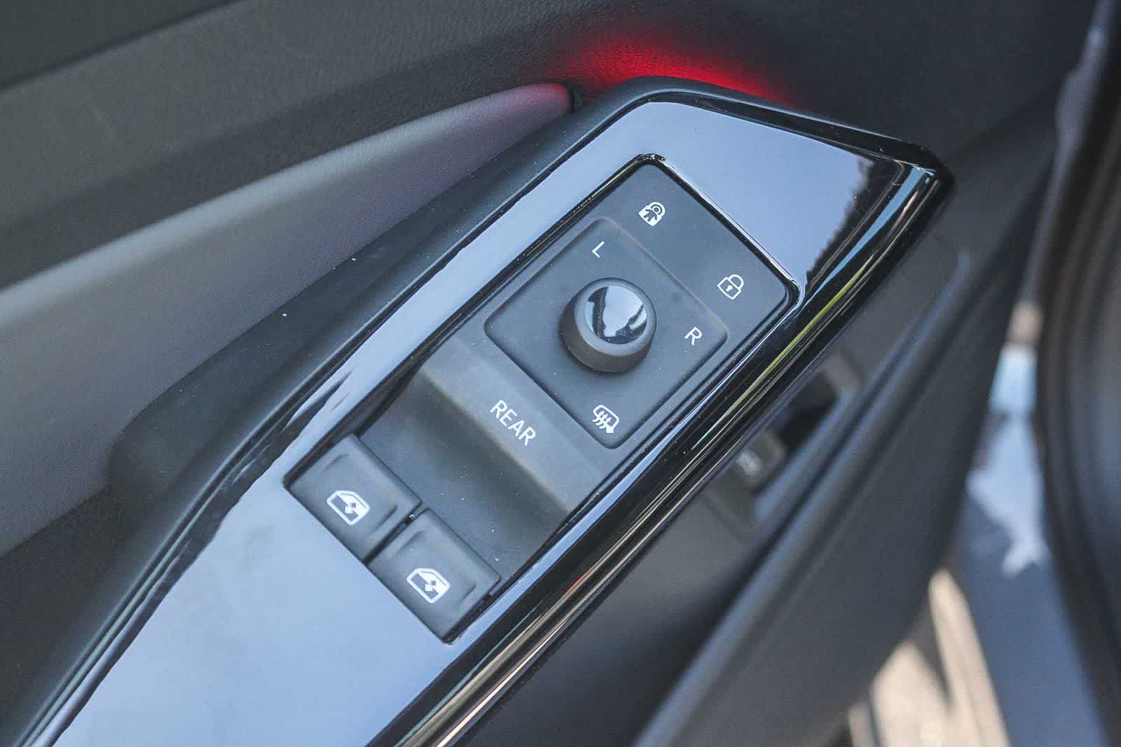 Thumbnail: 2023 Volkswagen ID.4 - 26