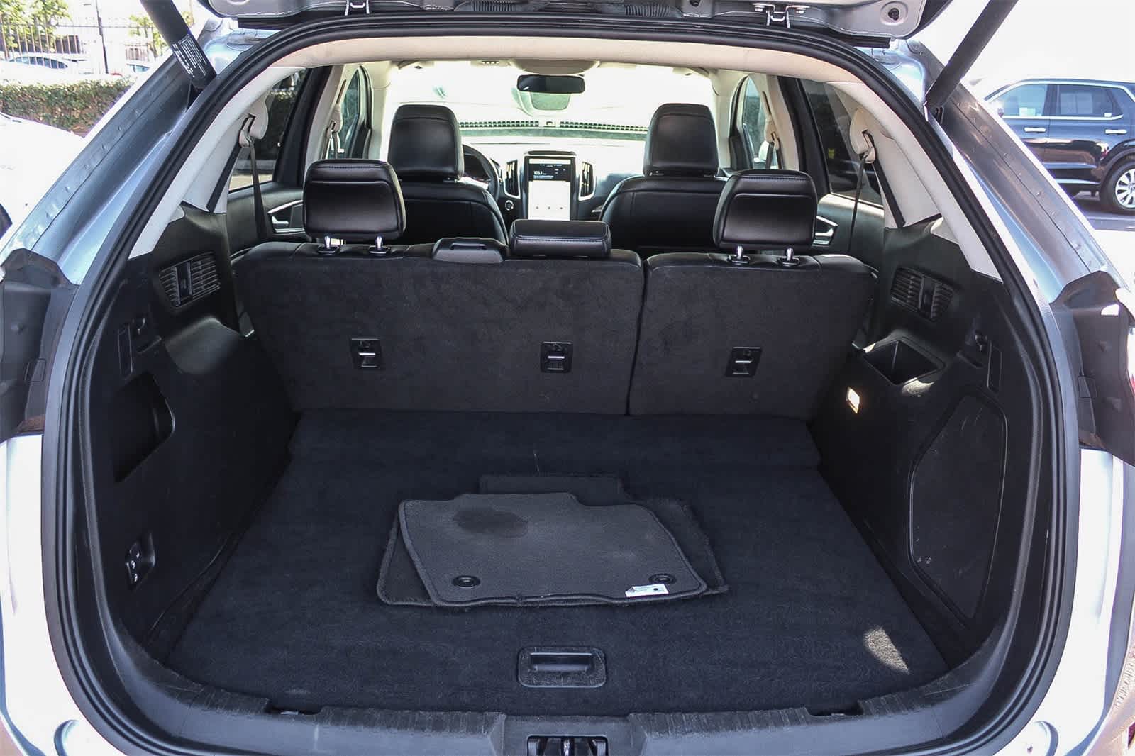 Thumbnail: 2022 Ford Edge - 36