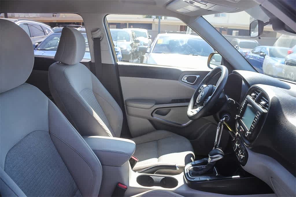 Thumbnail: 2020 Kia Soul - 16