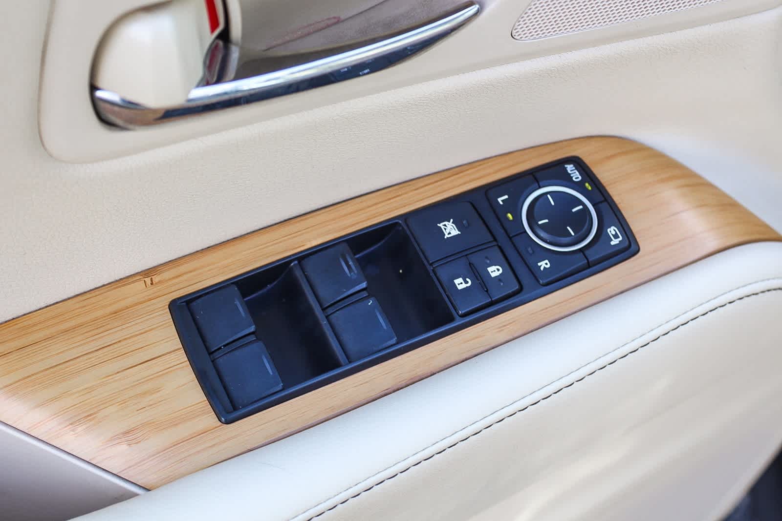 Thumbnail: 2015 Lexus RX - 27