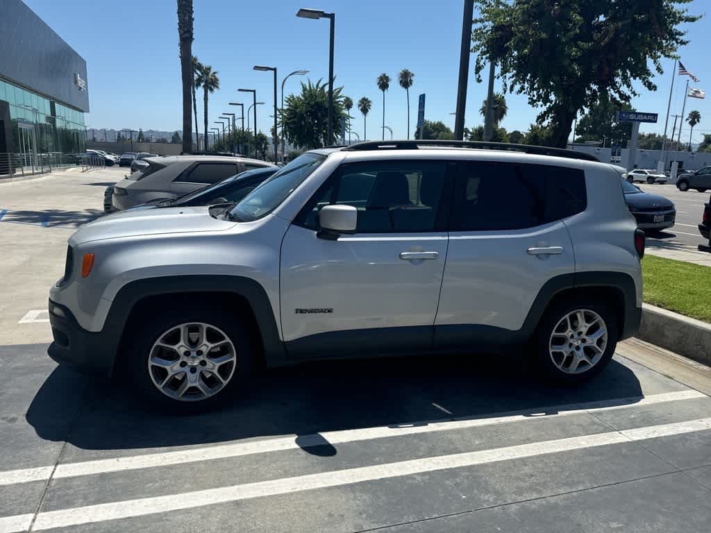 Thumbnail: 2017 Jeep Renegade - 8