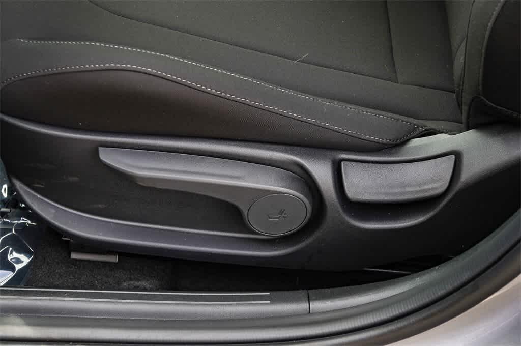 Thumbnail: 2025 Hyundai Elantra - 25