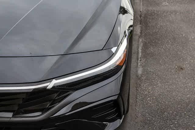 Thumbnail: 2025 Hyundai Elantra - 10