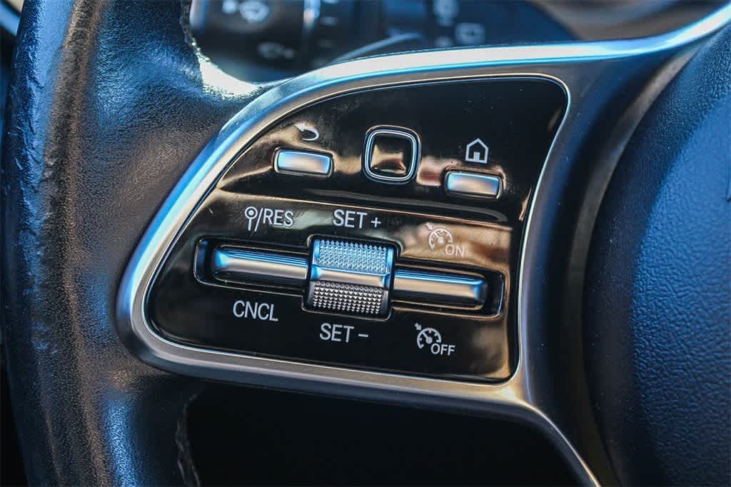 Thumbnail: 2020 Mercedes-Benz GLC - 32