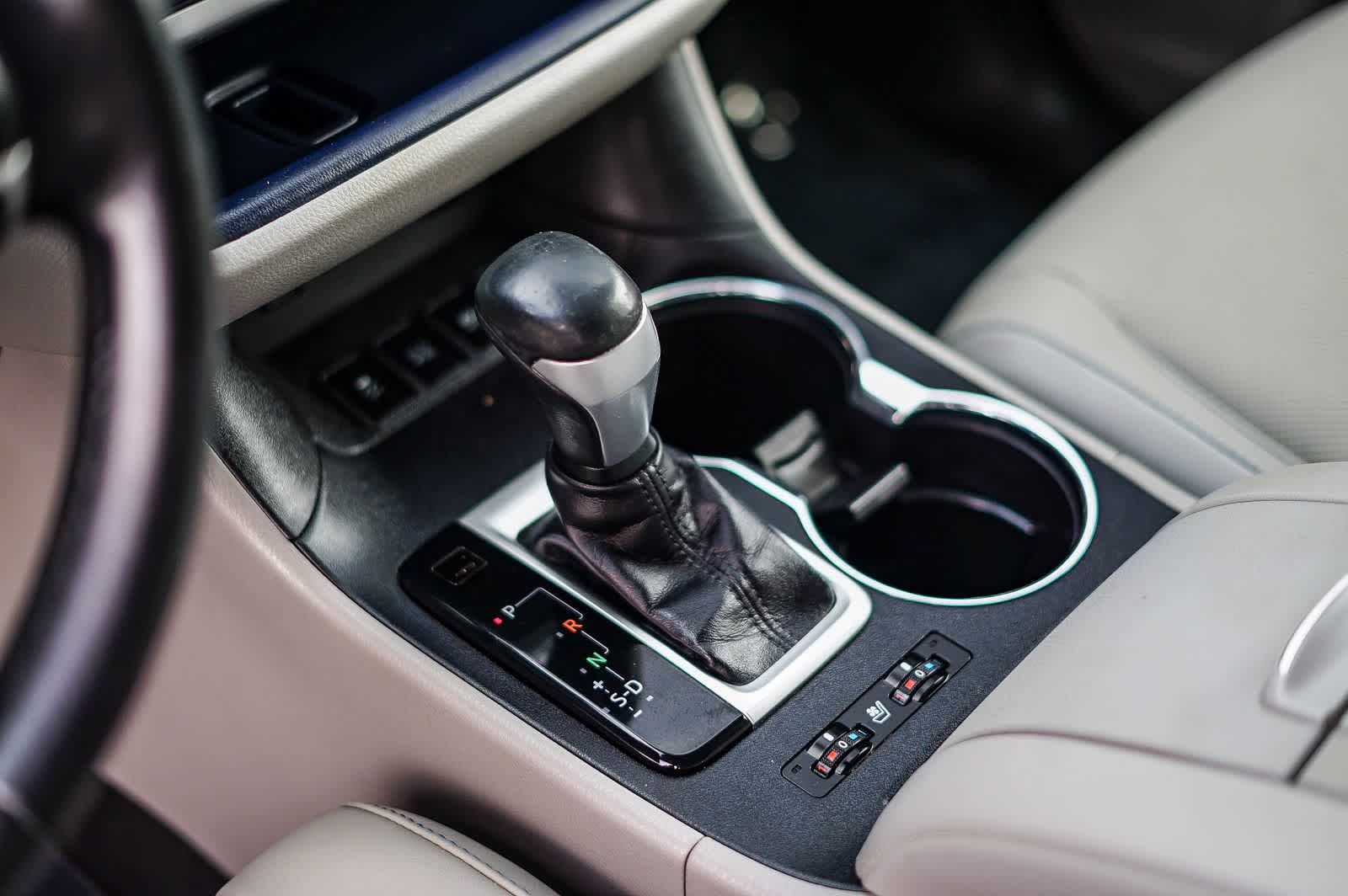 Thumbnail: 2017 Toyota Highlander - 33