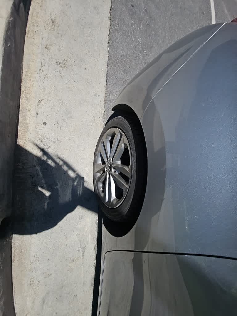 Thumbnail: 2016 Hyundai Elantra - 13