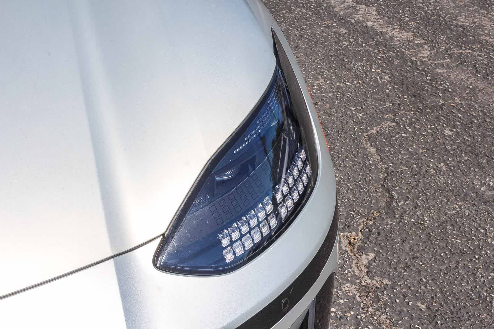 Thumbnail: 2023 Hyundai Ioniq 6 - 13