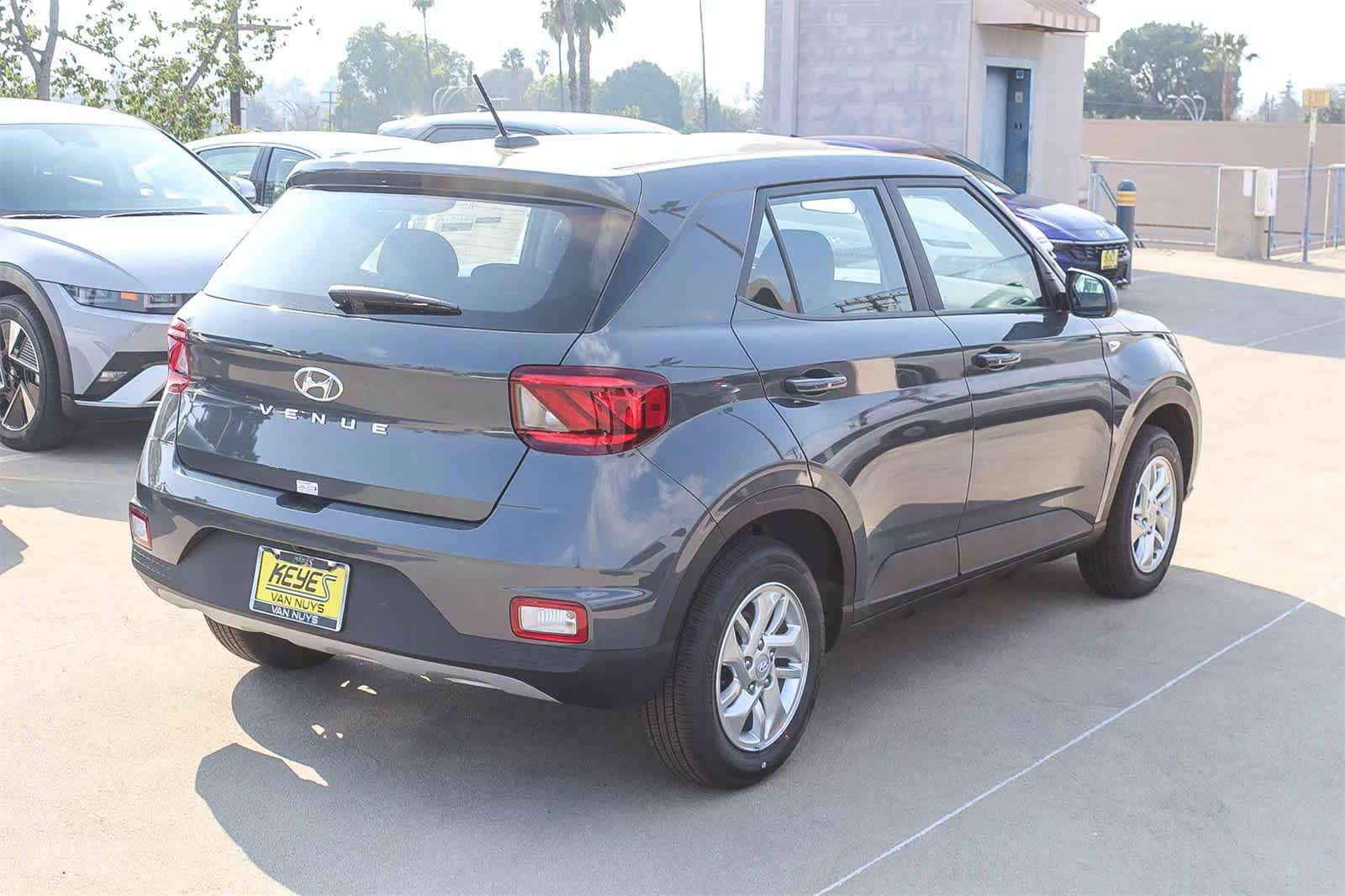 Thumbnail: 2026 Hyundai Venue - 4