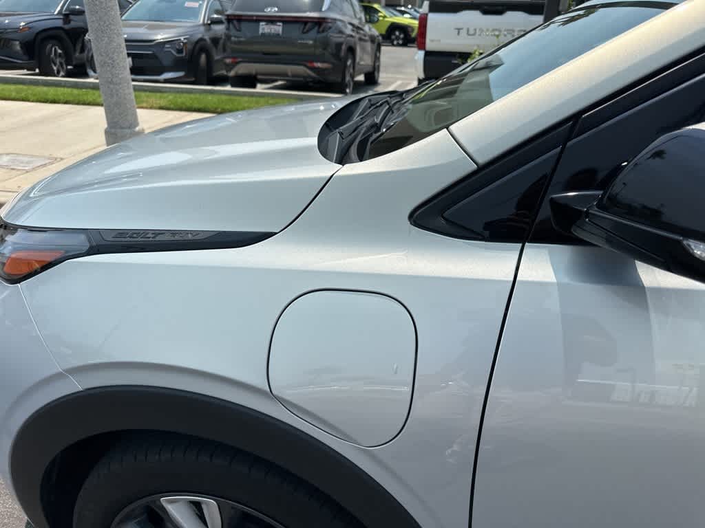Thumbnail: 2023 Chevrolet Bolt EUV - 10