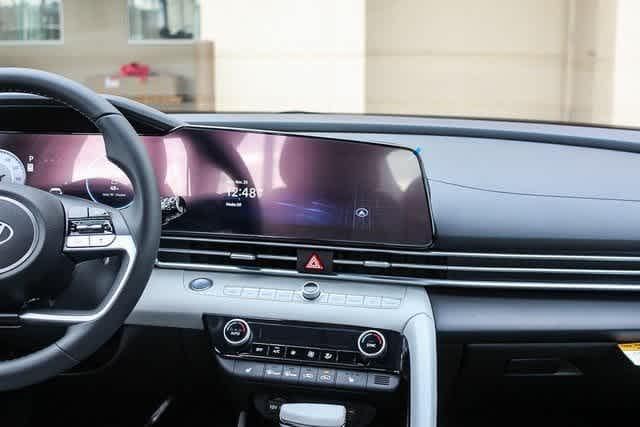 Thumbnail: 2025 Hyundai Elantra - 13